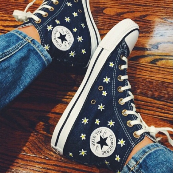 Converse Shoes - NEW Embroidered Daisy High Top Converse